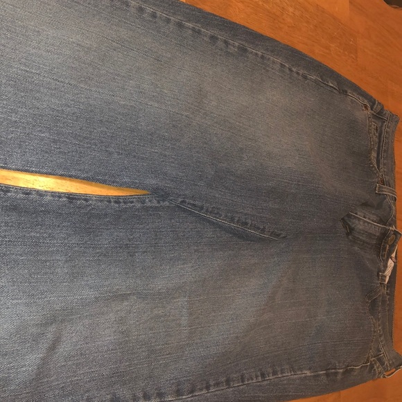 Ladies 505 LEVI Jeans - Picture 4 of 6